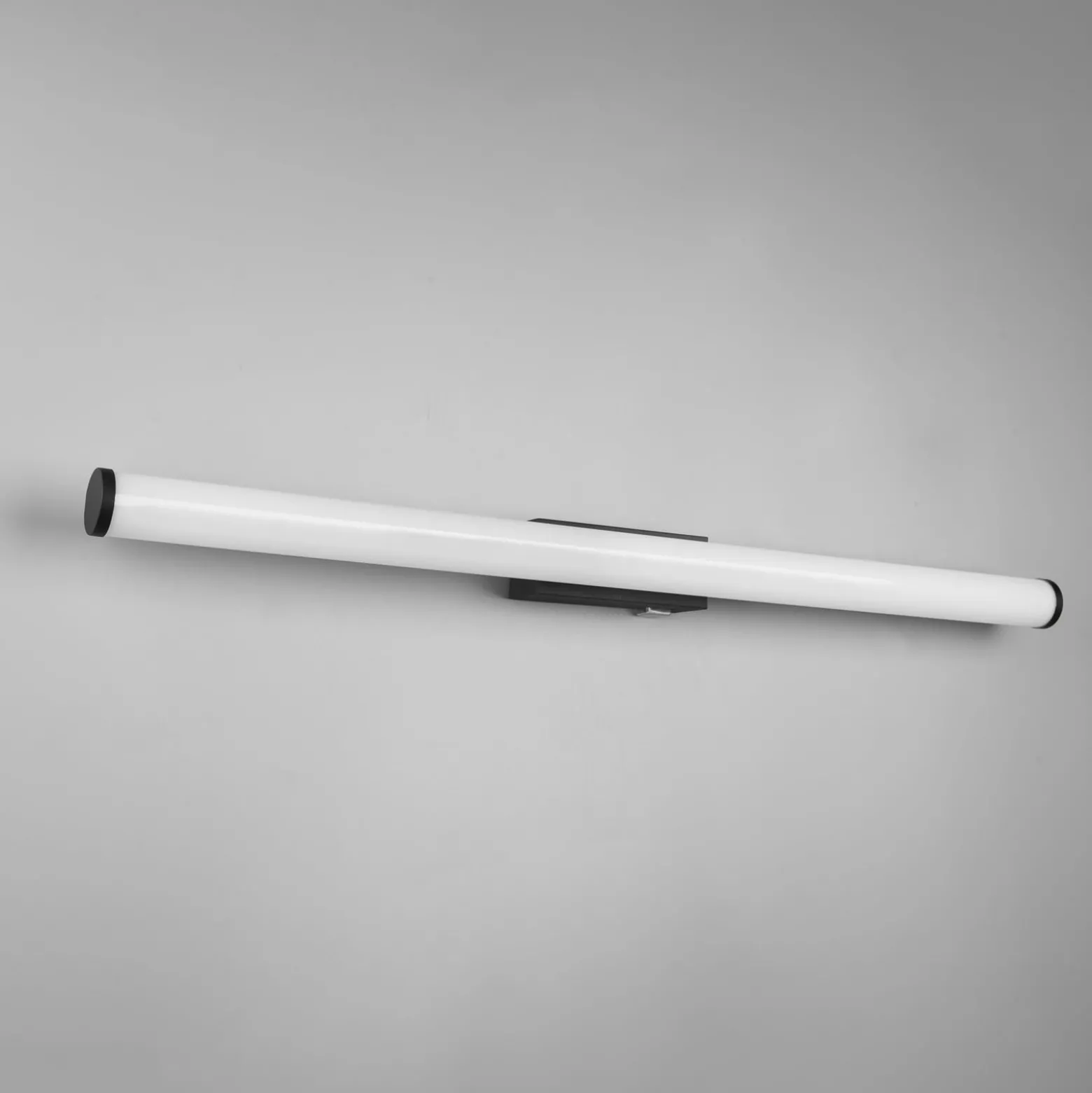 Mattimo LED-seinävalaisin, leveys 80 cm, musta, kytkin