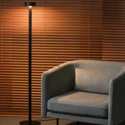 Milan Peak Lane LED-lattiavalaisin musta 130 cm