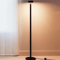 Milan Peak Lane LED-lattiavalaisin musta 130 cm