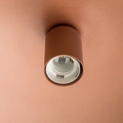 Mogano riippuvalaisin metallisella varjostimella, musta