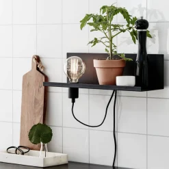 Multi seinävalaisin, musta, rauta, USB-latauspistoke