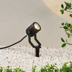 Musta LED-ulkokohdevalaisin Maris maapiikillä