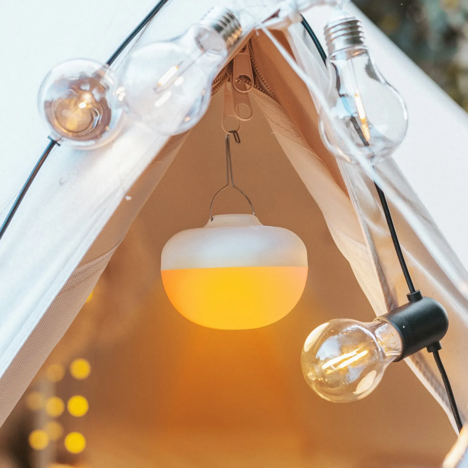Newgarden LED-akkukäyttöinen pöytävalaisin Cherry, oranssi/valkoinen, IP54