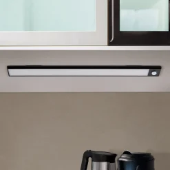 Norman LED-kaapinvalaisin, musta, ladattava akku, anturi, USB-portti