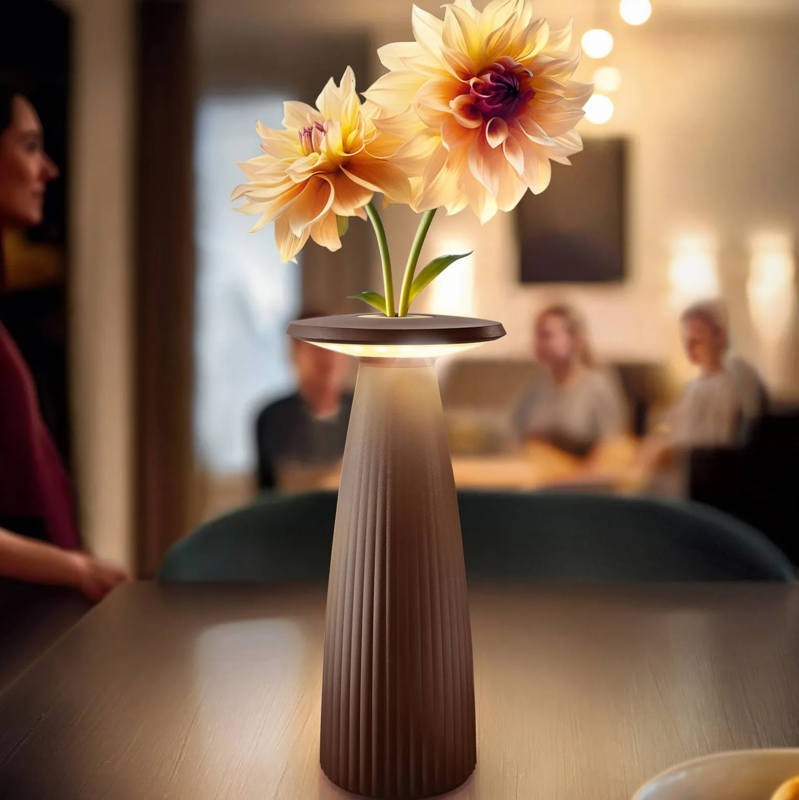 Nuflair LED-ladattava pöytävalaisin, ruosteenruskea, IP54, himmennettävä, 24 cm
