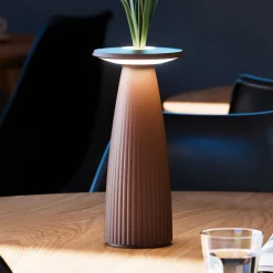 Nuflair LED-ladattava pöytävalaisin, ruosteenruskea, IP54, himmennettävä, 24 cm