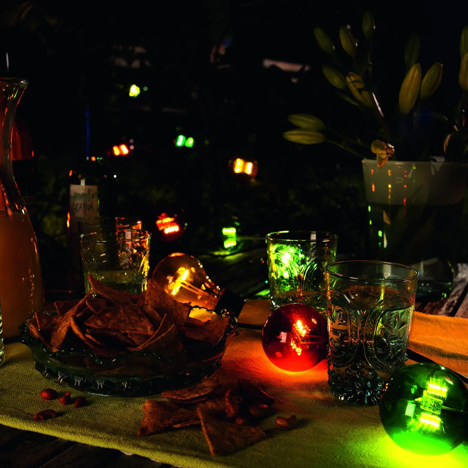 Olutpuutarhan keijuvalot 10 värikästä LED-lamppua