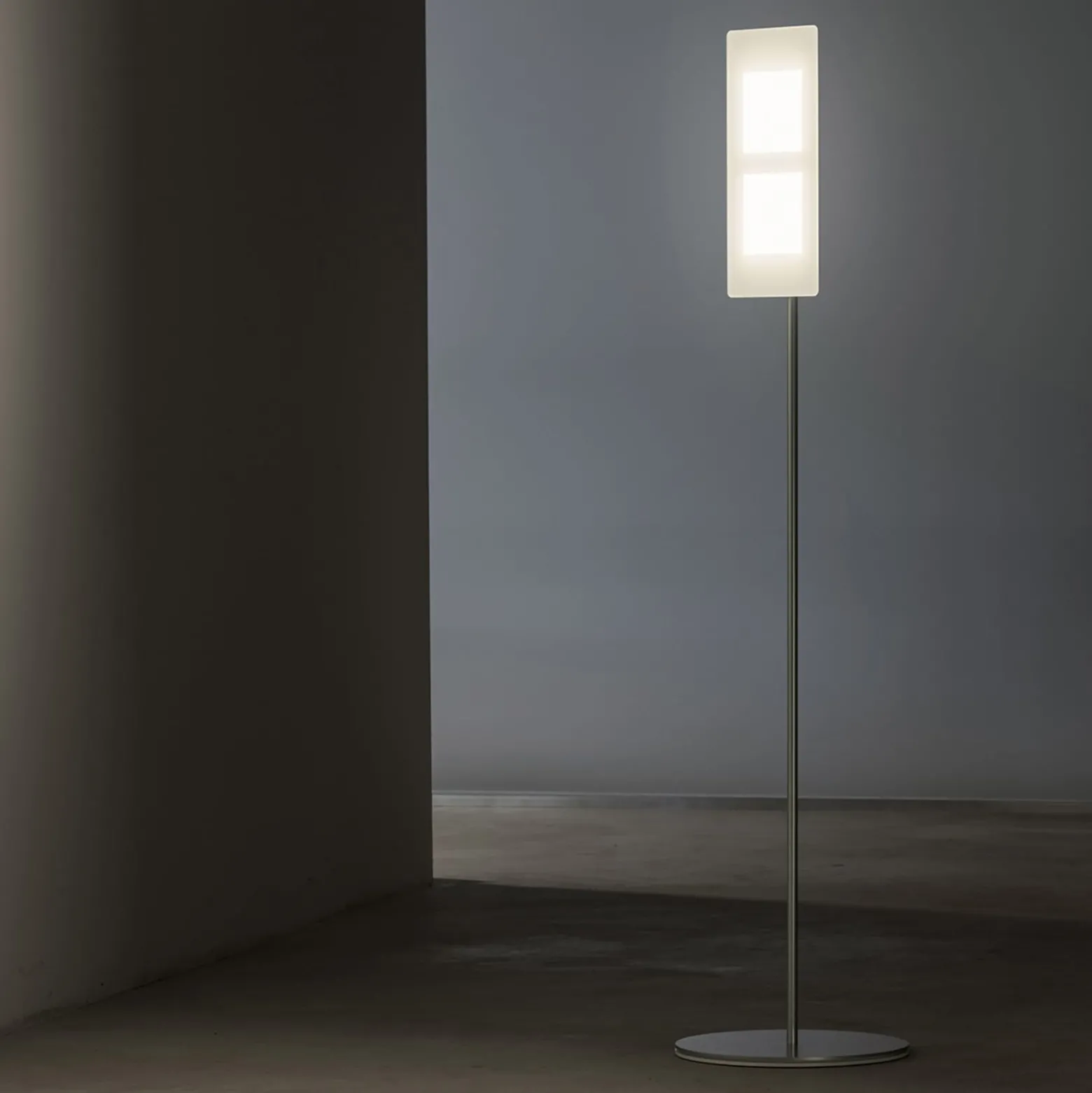 OMLED One f2 -OLED-lattiavalaisin, valkoinen