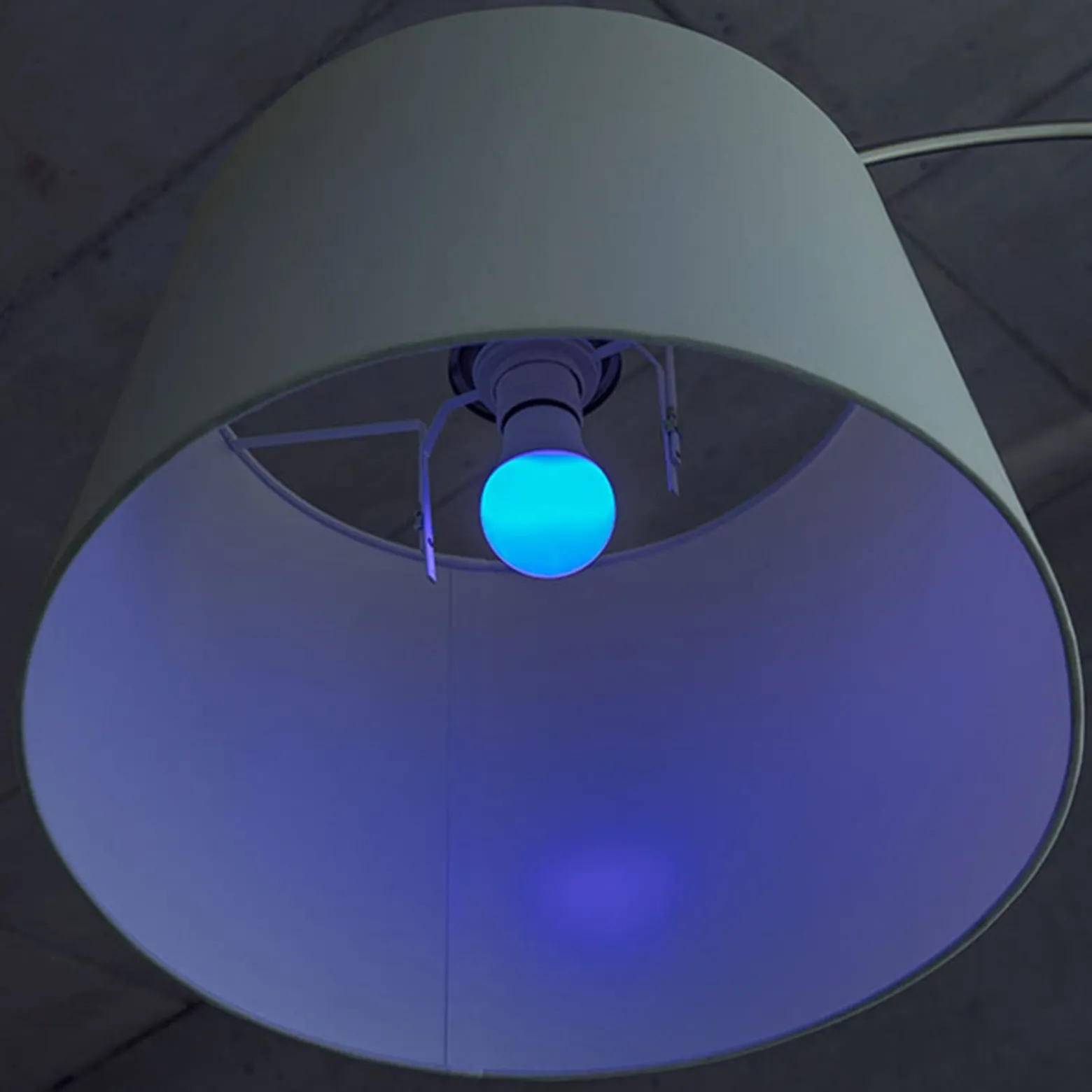 OSRAM-LEDlamppu E27 9,4W Star+ remote matta