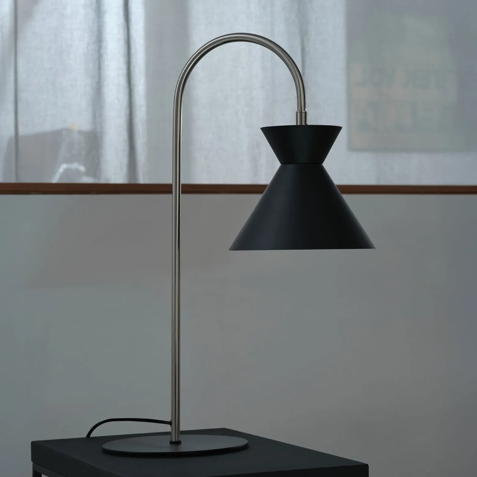 OSRAM pöytävalaisin Decor Waist, teräs, musta, E27