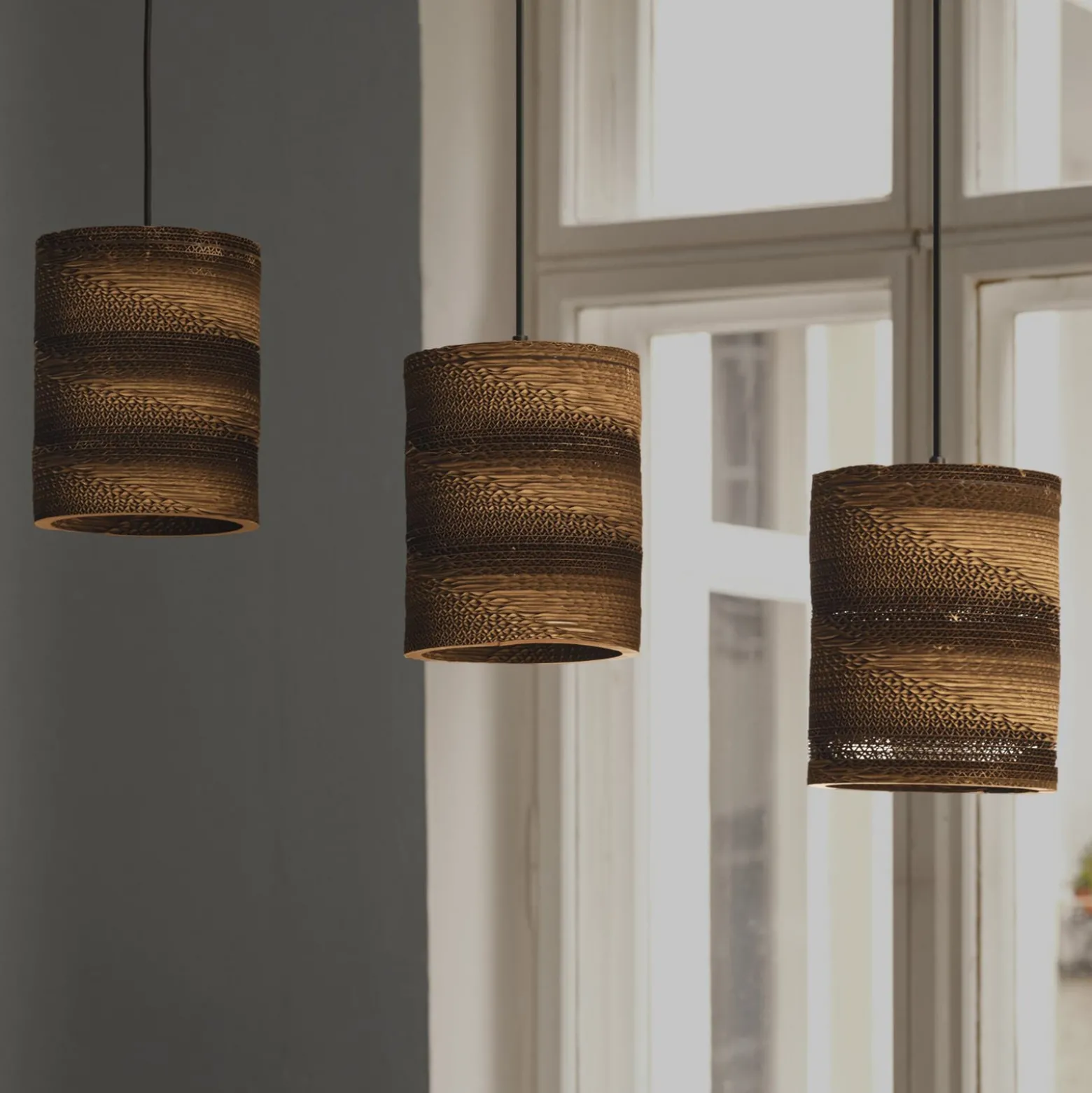 OSRAM riippuvalo CYLINDER, 3-lamppuinen, ruskea, Ø 20 cm, aaltopahvi