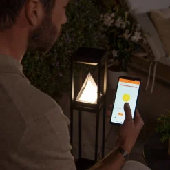 OSRAM SMART+ LED-aurinkopaneelilla varustettu polkuvalaisin ALPS, musta anturi