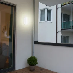 Ovaali LED-kattovalaisin Bulkhead