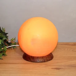 Pallomainen suolalamppu PLANETO