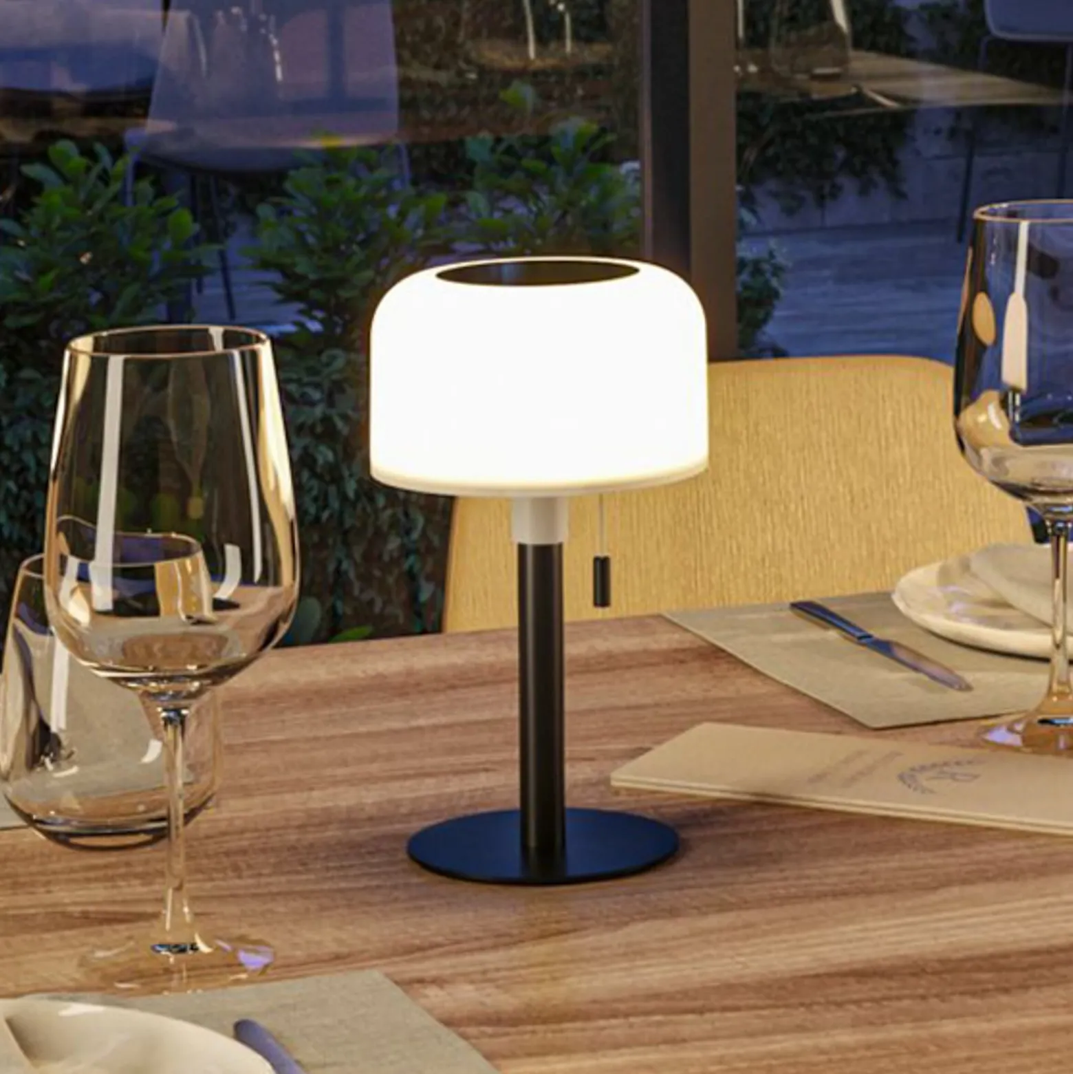 Paulmann LED-aurinkopöytälamppu Bartja, musta, IP44 himmennettävä