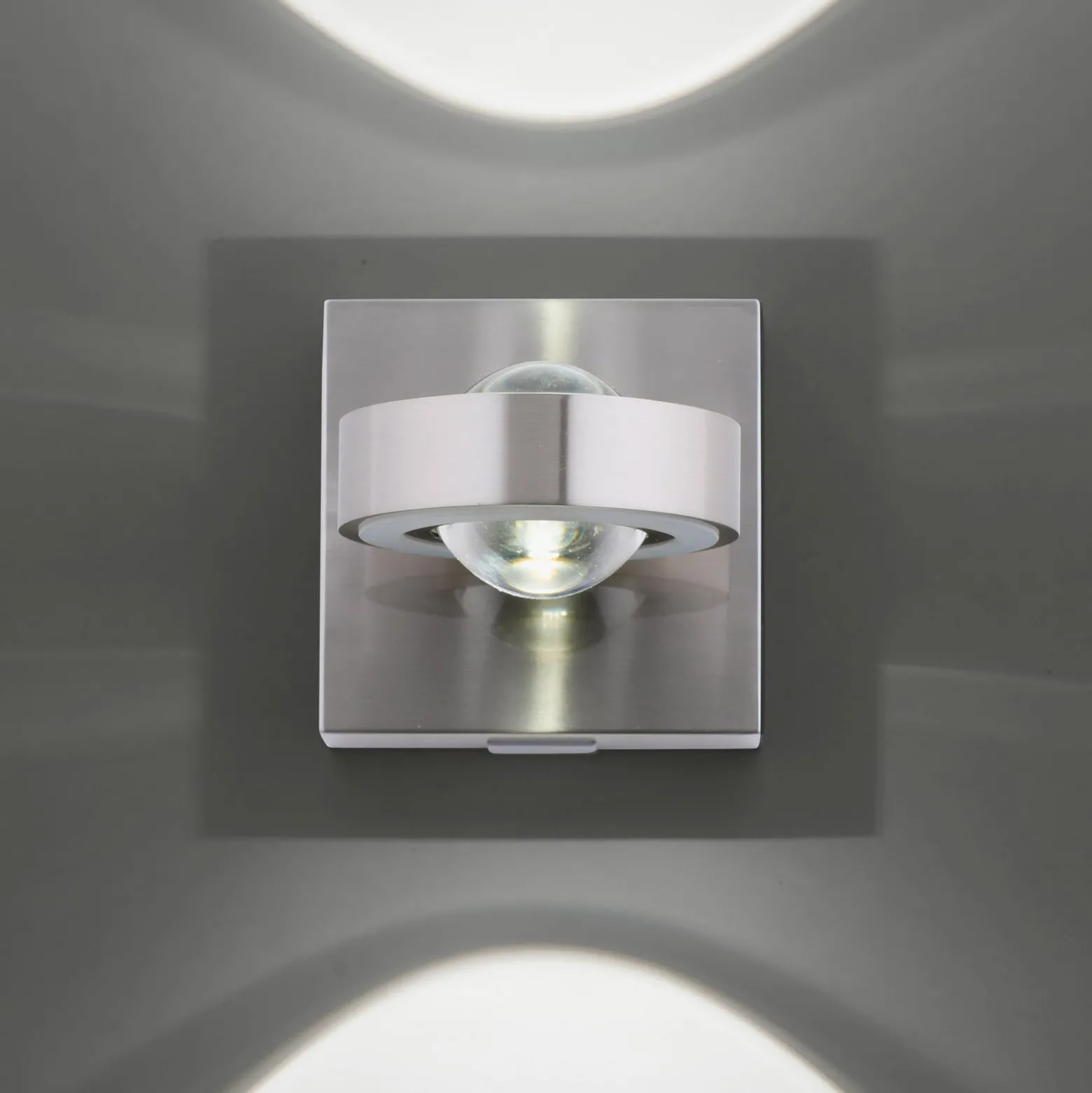 Paul Neuhaus Q-MIA LED-seinävalaisin, teräs