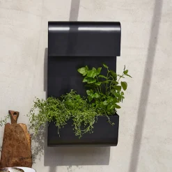 PR Home Planta -ulkoseinävalaisin kukka-astialla