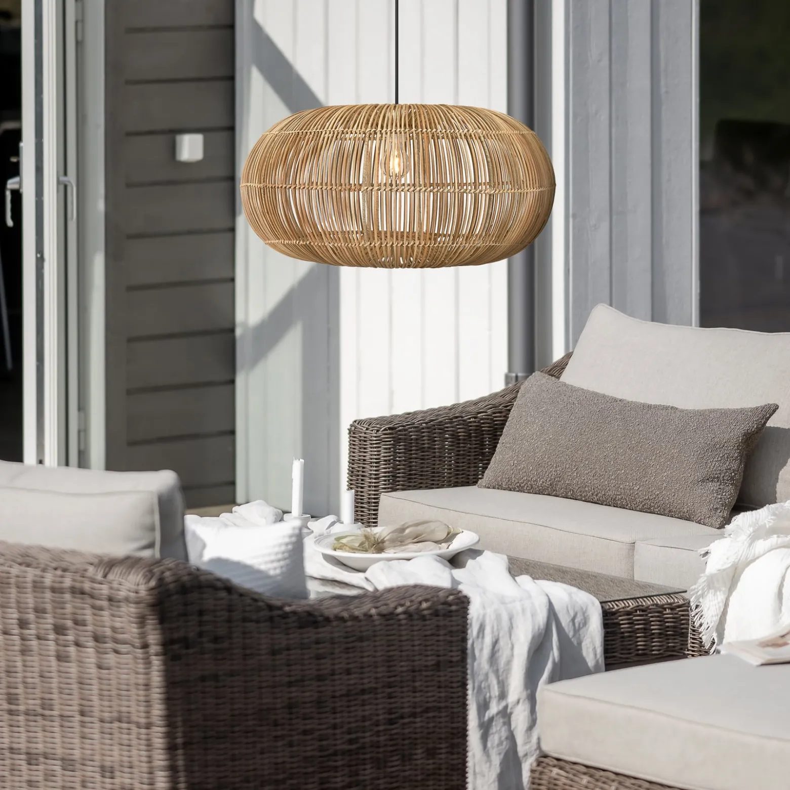 PR Home Zuri ulkovalaisin, rottinki, Ø 61 cm, pistoke