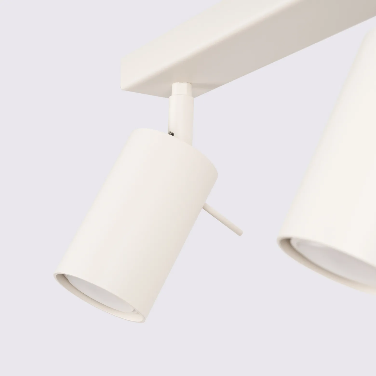 Rengaskattovalaisin, beige, pituus 117 cm, teräs, 6 valoa.