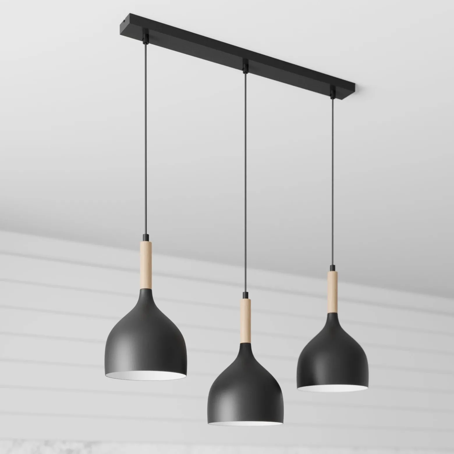Riippuvalo Noak 3-polttoinen pitkä musta/luonnonpuinen