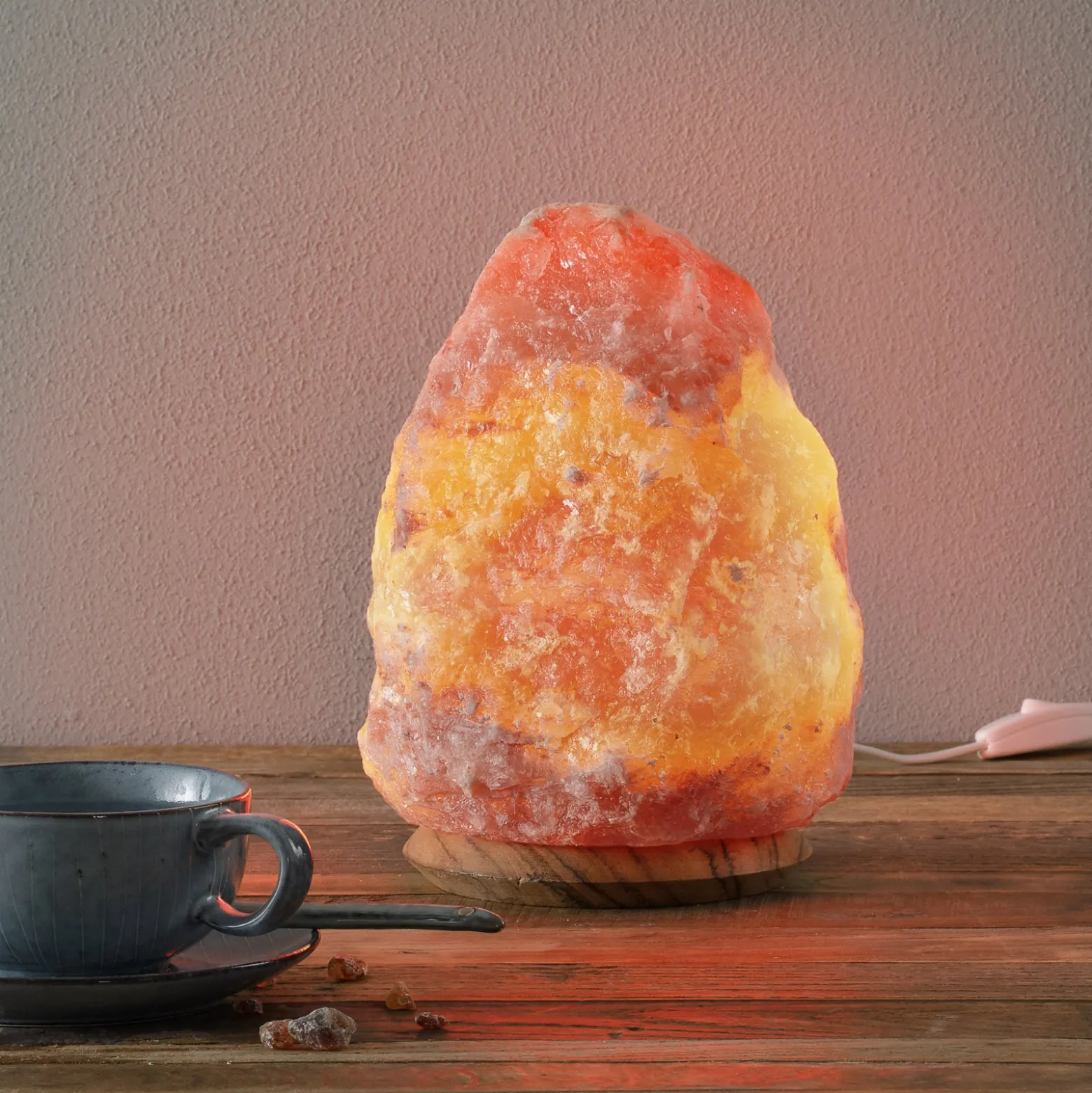 ROCK - Suolakristallivalaisin 4-6 kg, korkeus n. 23 cm
