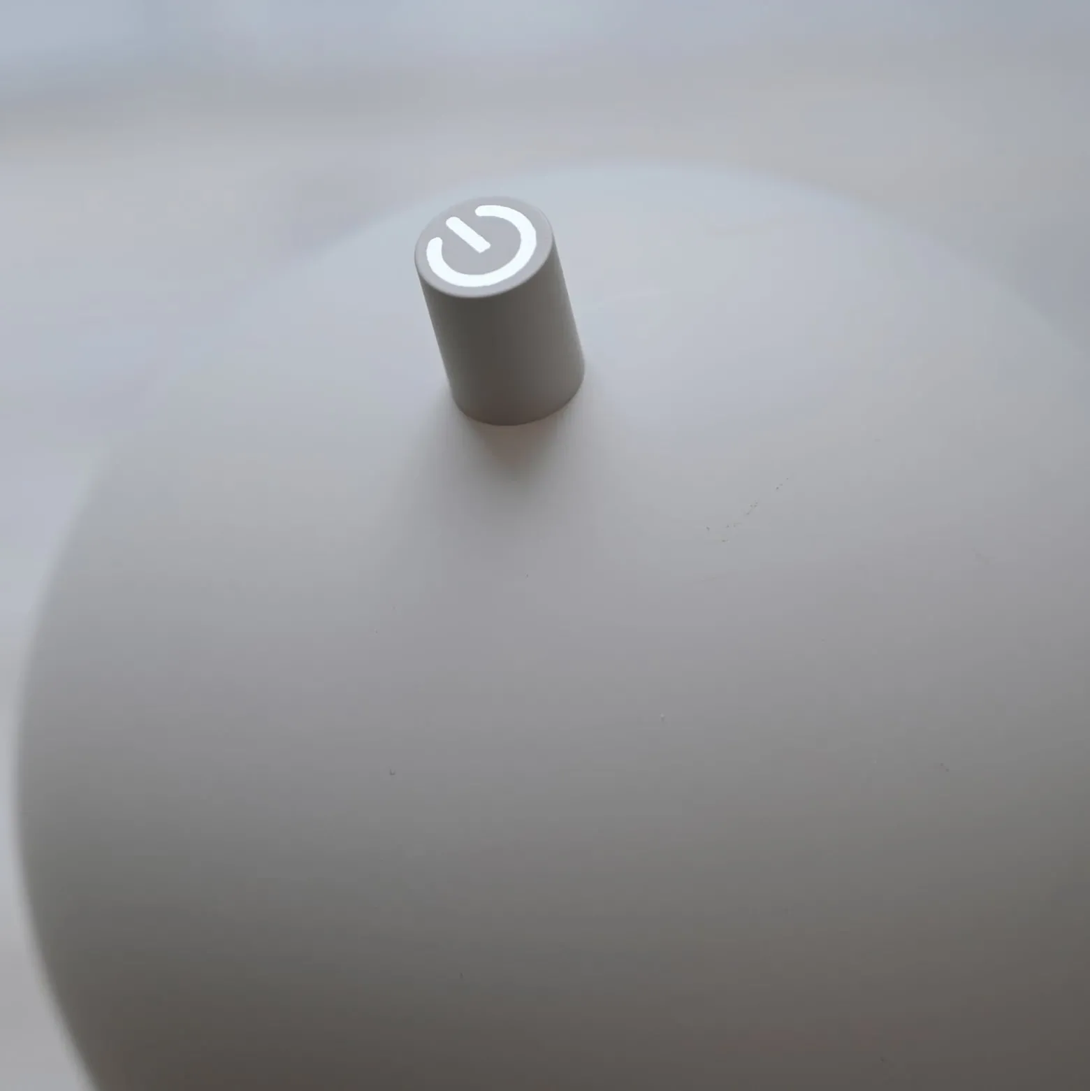 Schöner Wohnen LED-akkukäyttöinen lattiavalaisin Bellis, hiekkatuuli, IP54