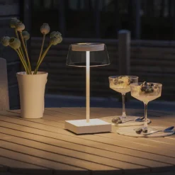 Scilla-LED-pöytälamppu, USB, valkoinen