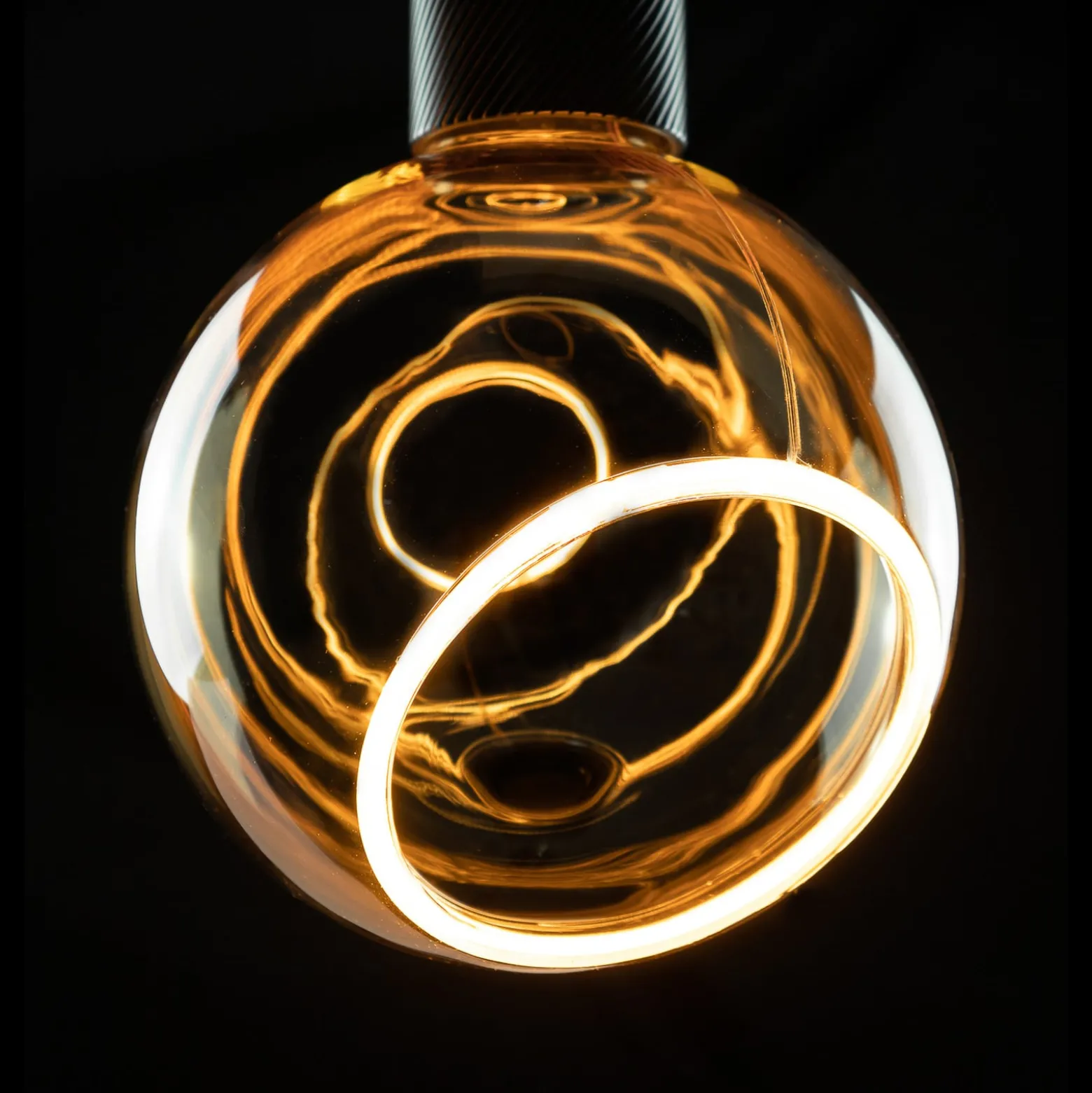 SEGULA LED-Floating-globe G150 E27 4,5W kulta 45°