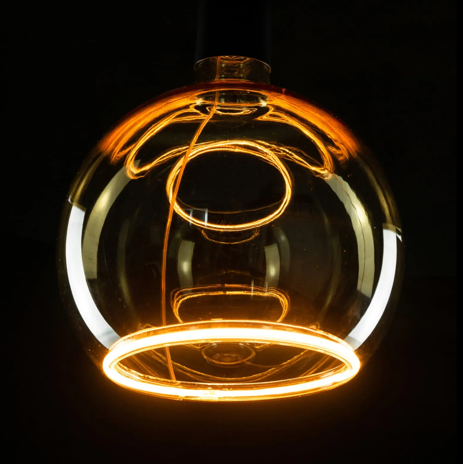 SEGULA LED kelluva pallo G150 E27 4W 922 kultainen himmennetty