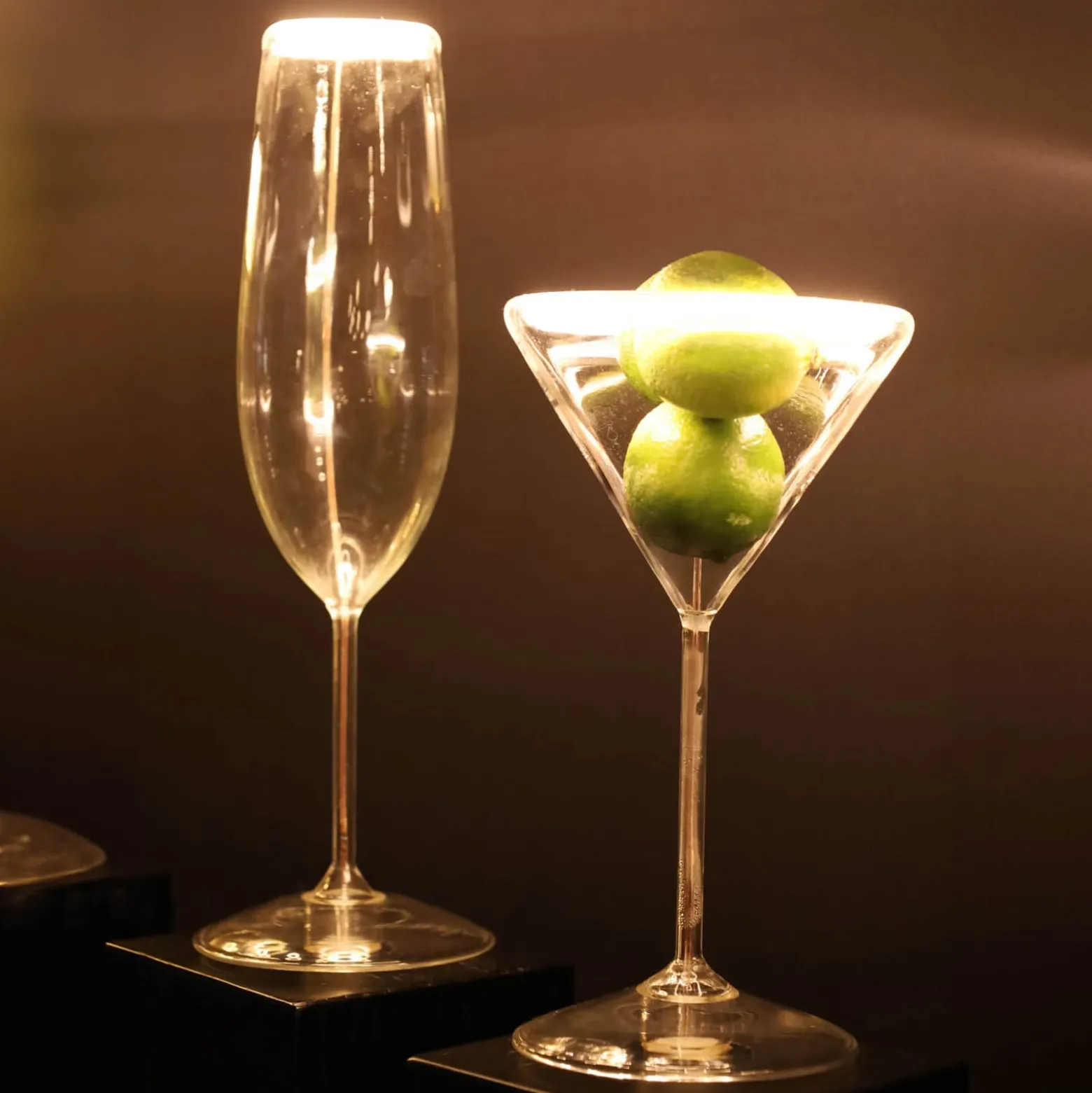 SEGULA LED-lamppu Floating Martini, E27, 6 W, 922 himmeä