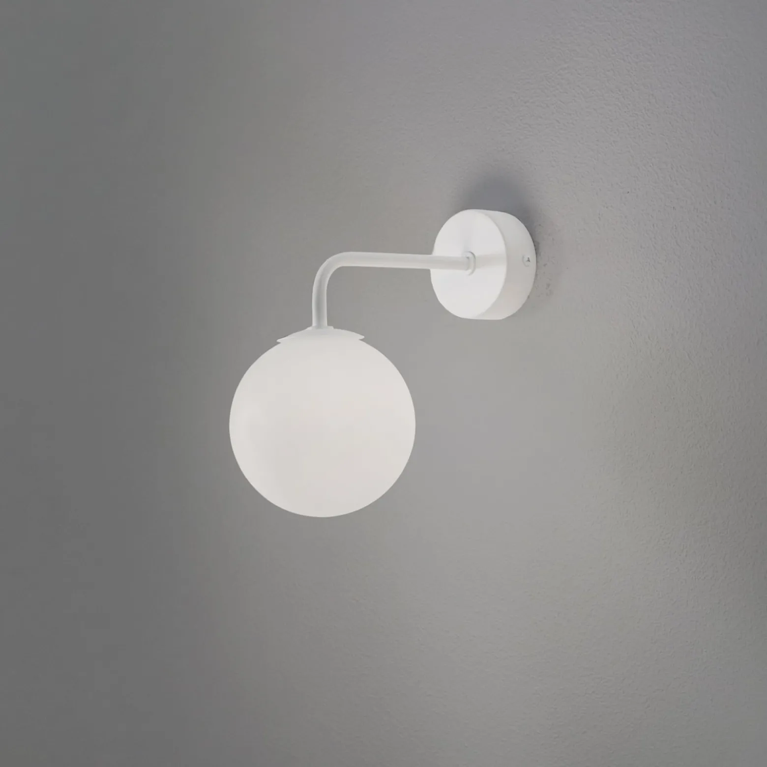 Seinävalaisin Astral, valkoinen, ulkonema 22 cm, teräs/lasi