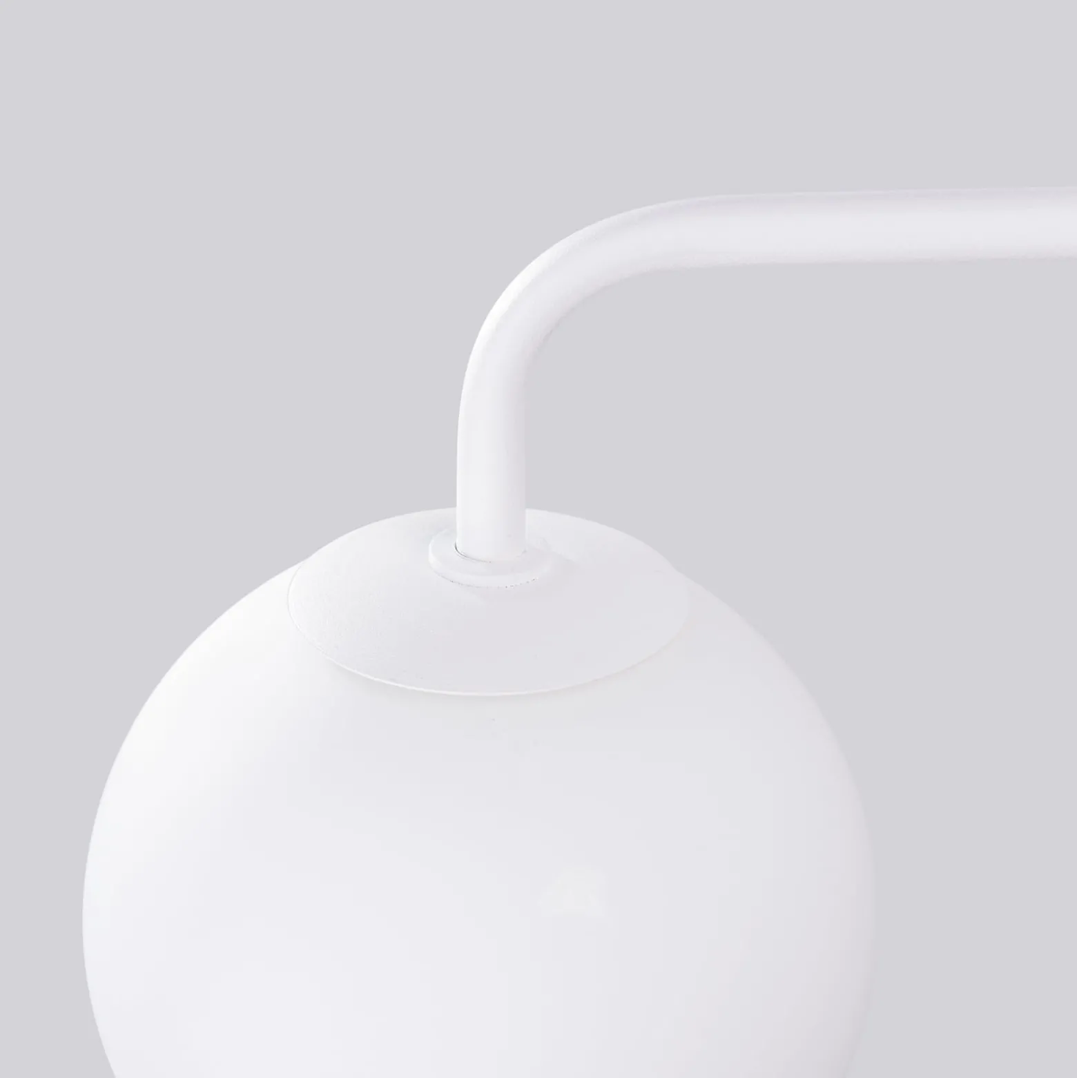 Seinävalaisin Astral, valkoinen, ulkonema 22 cm, teräs/lasi