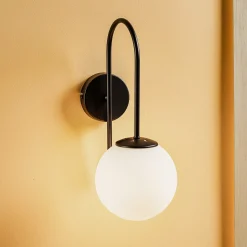 Seinävalaisin Berlin musta