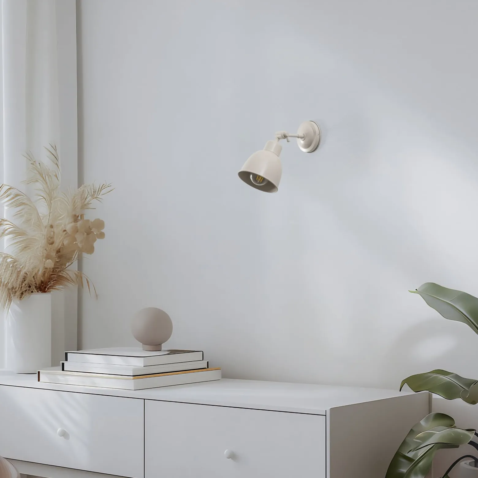 Seinävalaisin Emoti, beige, 1-lamppuinen, teräs, Ø 10 cm