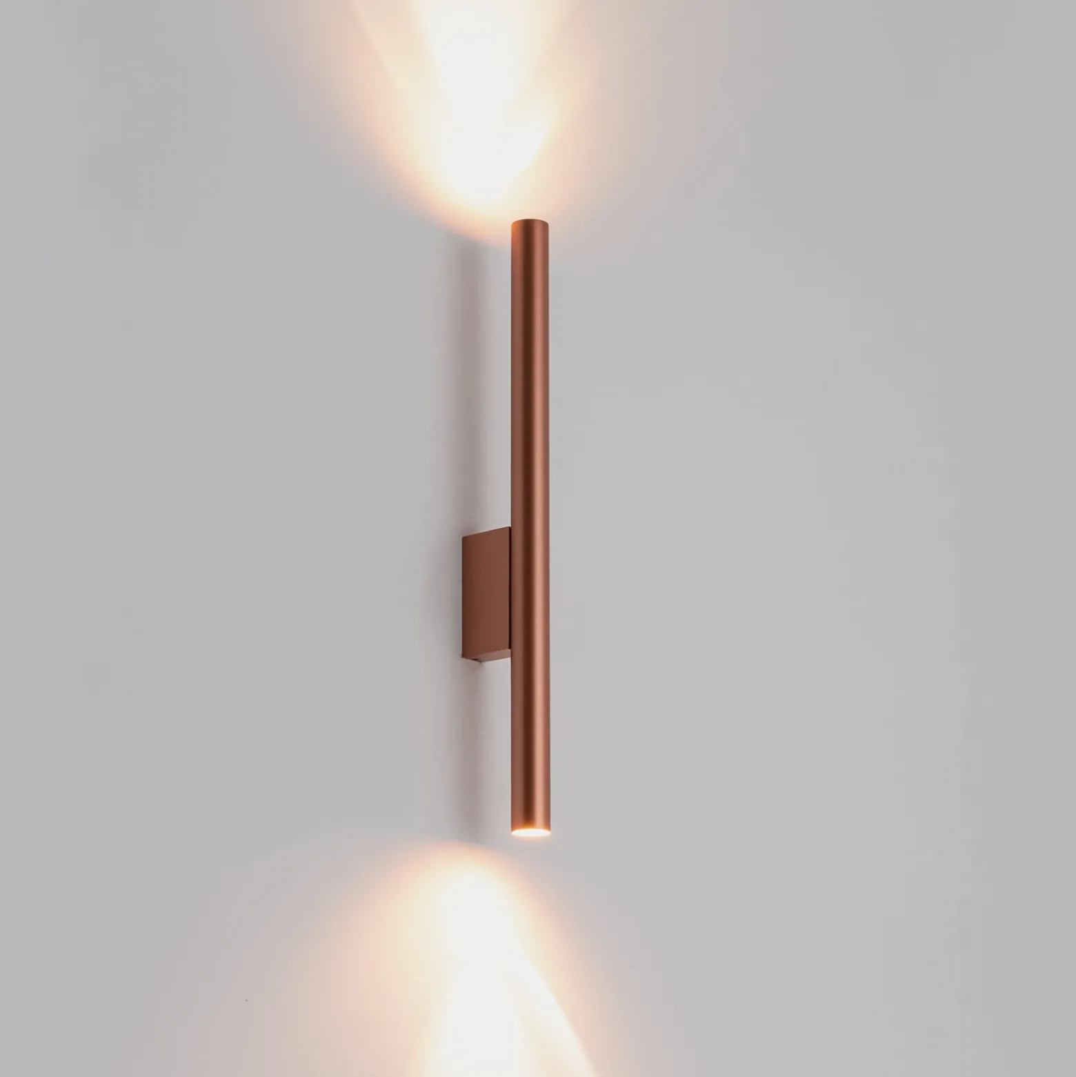 Seinävalaisin Laser, kuparinen, metalli, korkeus 40 cm, G9