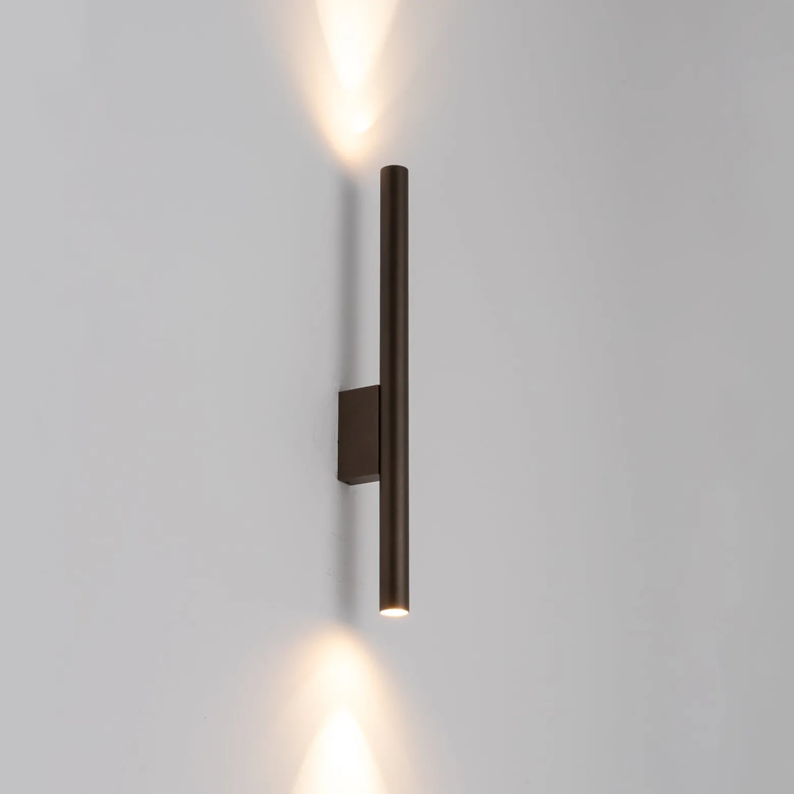 Seinävalaisin Laser, ruskea, metalli, korkeus 40 cm, G9