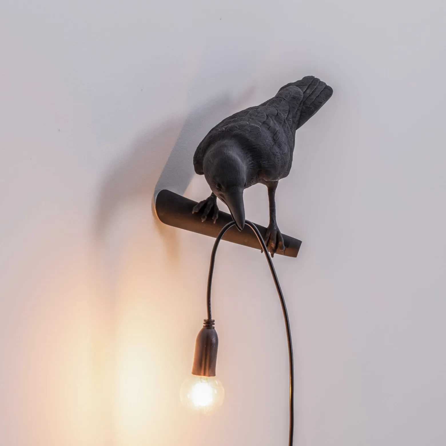 SELETTI Bird Lamp koristelamppu näkymä vasemmalle musta