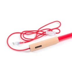 SELETTI LED-valaisin Linea, punainen, puiset yksityiskohdat, yleisvalaisin