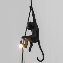 SELETTI Monkey Lamp LED-riippuvalaisin roikkuu musta
