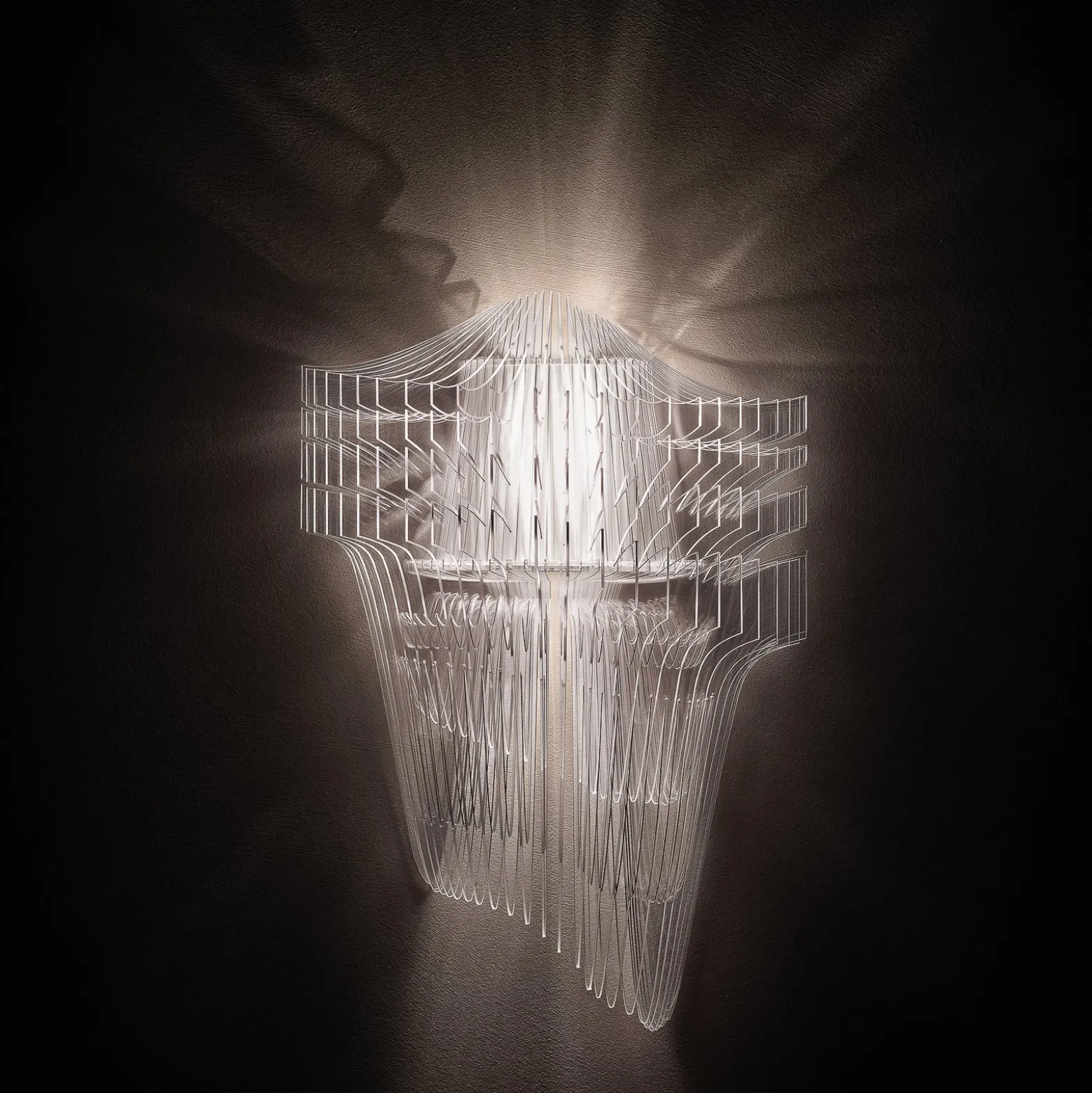 Slamp Aria -design-seinävalaisin, kirkas