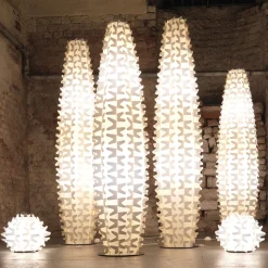 Slamp Cactus -design-lattiavalo, korkeus 155 cm