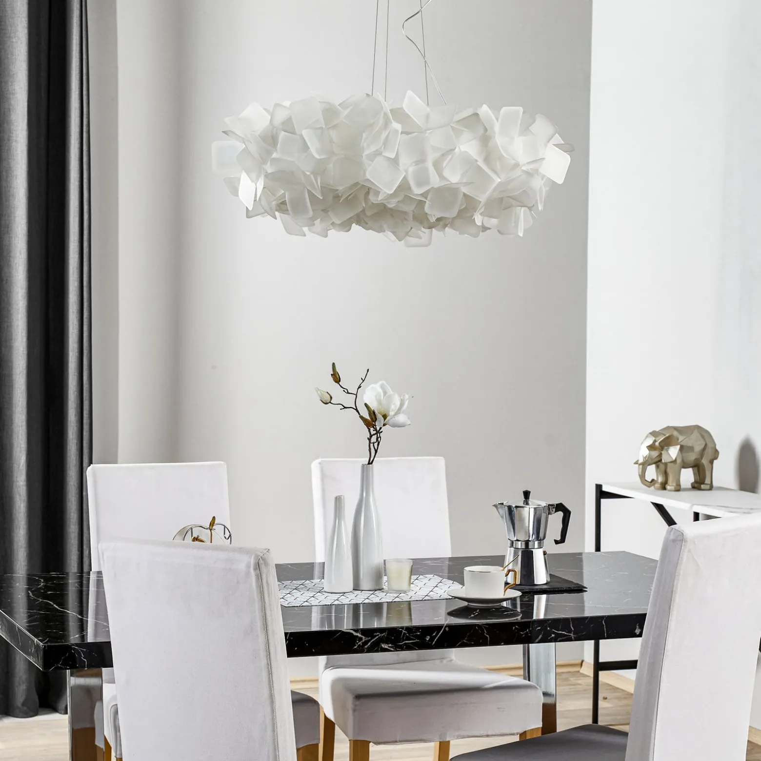 Slamp Clizia -riippuvalaisin, Ø 78 cm, valkoinen