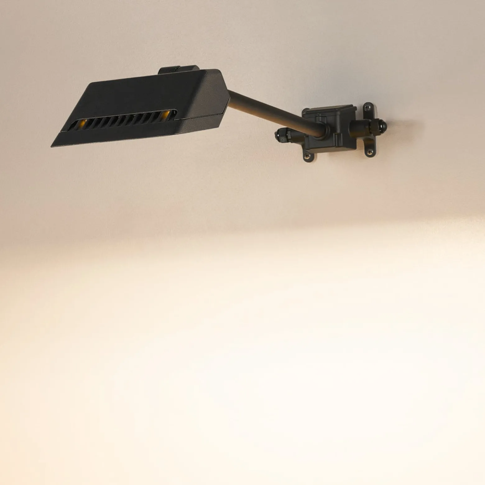 SLV LED-seinävalaisin Today Pro, musta, alumiini, pituus 66,6 cm