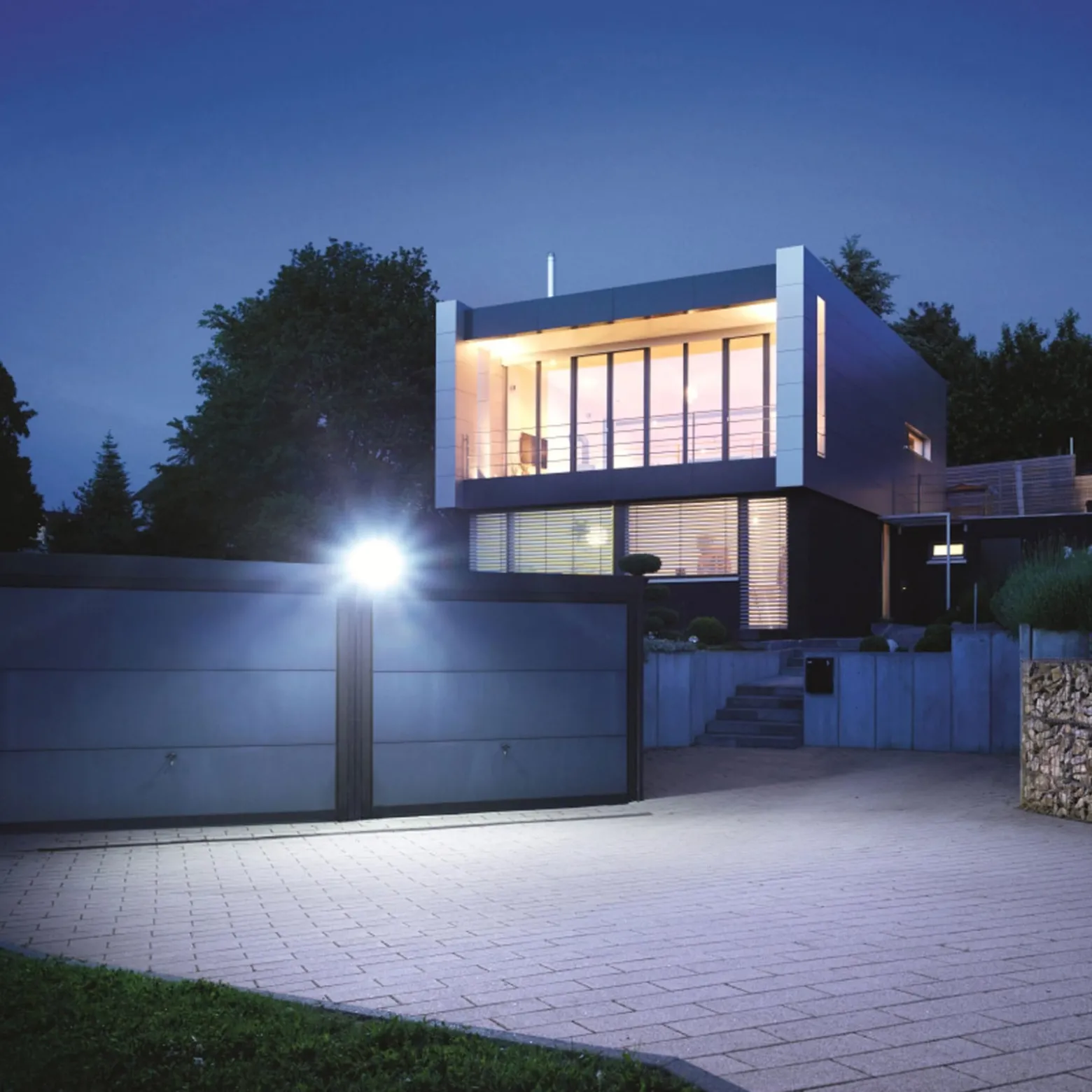 STEINEL XLED Pro 240 LED-ulkokohdevalo, valkoinen