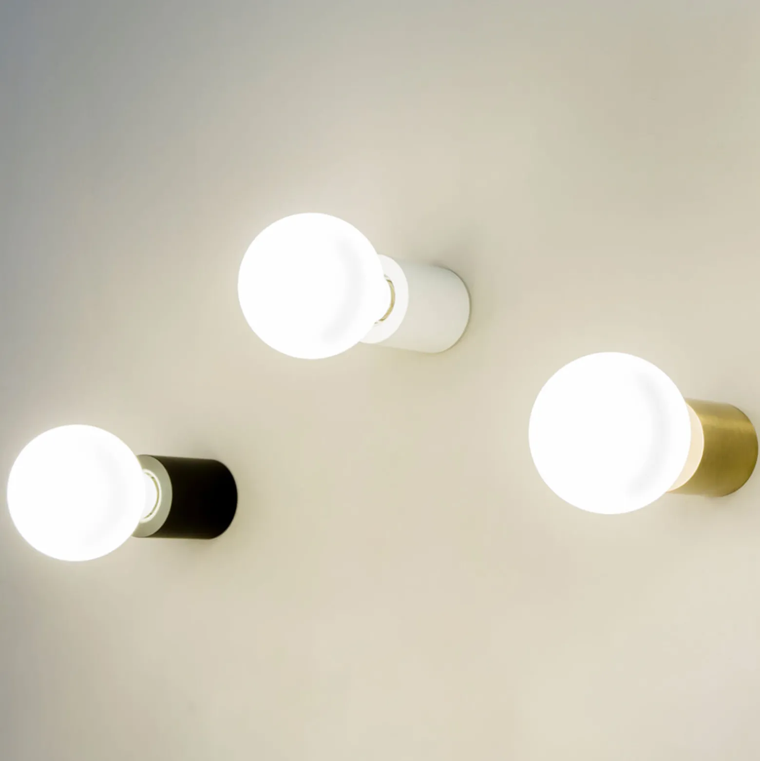 Ten - minimalistinen seinävalaisin, valkoinen