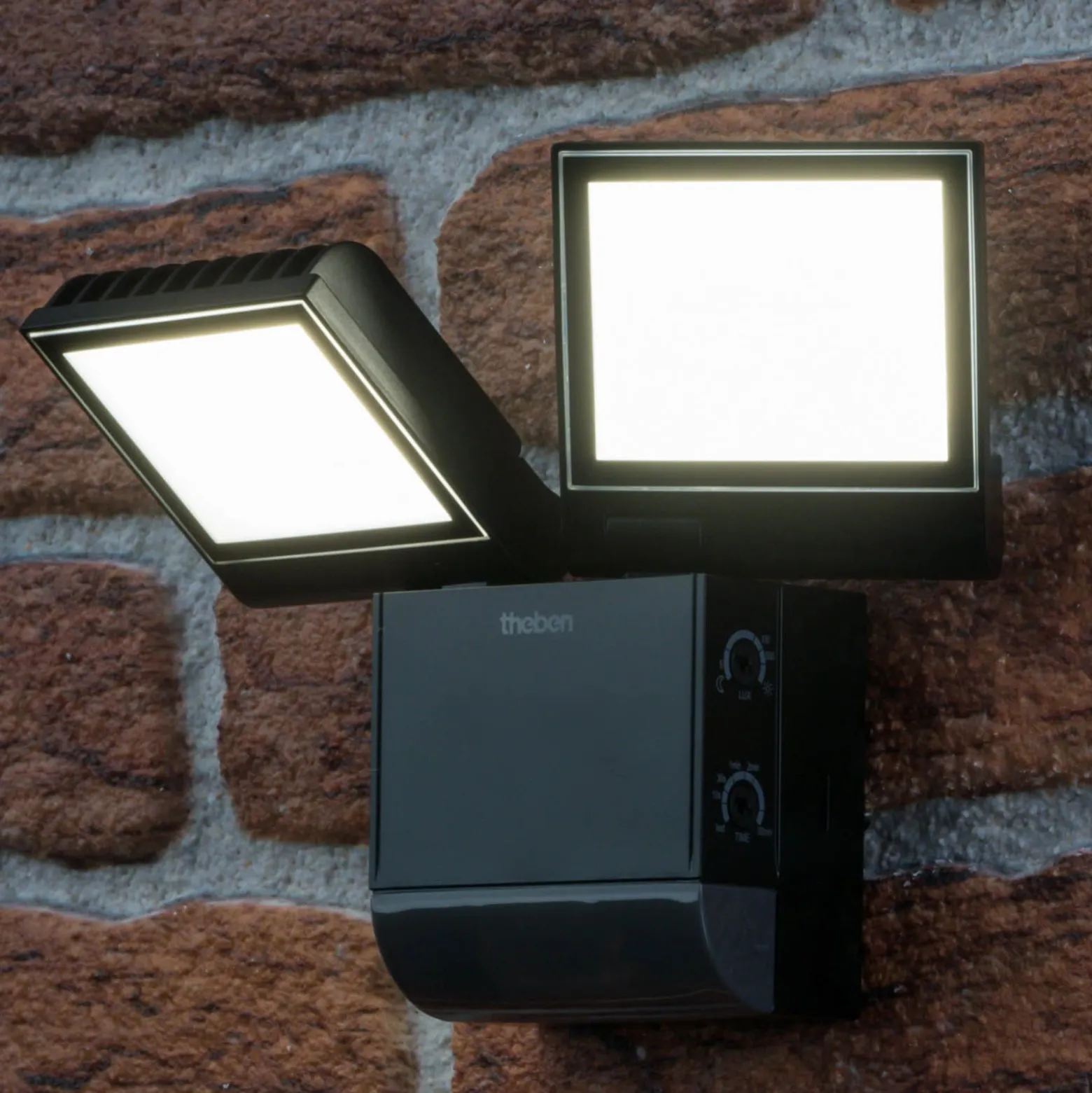 Theben LED-ulkoseinävalaisin theLeda S17-100, musta Sensor