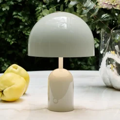 Tom Dixon Akku-pöytälamppu BELL PORTABLE, vaaleanharmaa 28 cm IP44