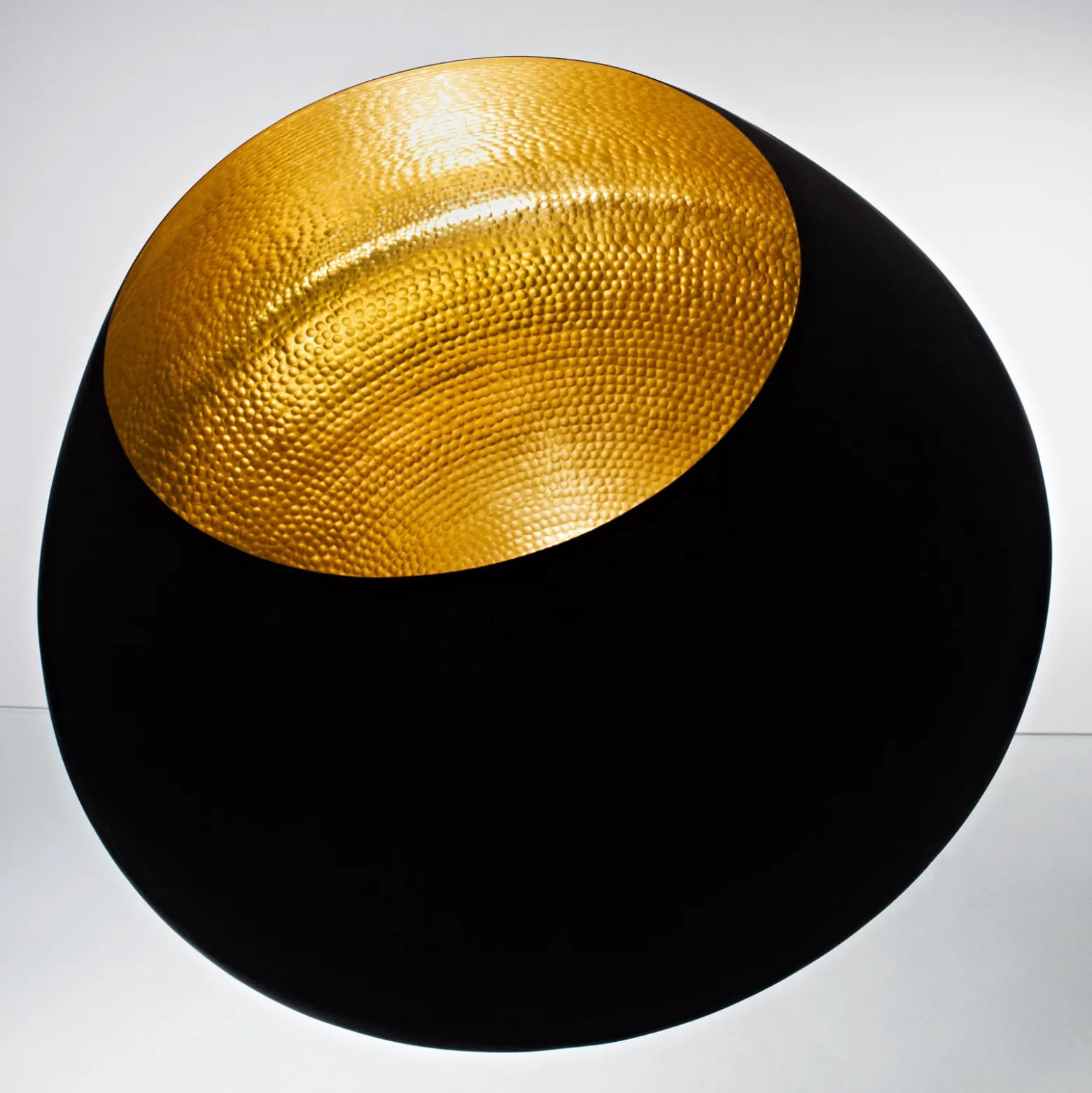 Tom Dixon Beat Stout -LED-riippuvalo, musta