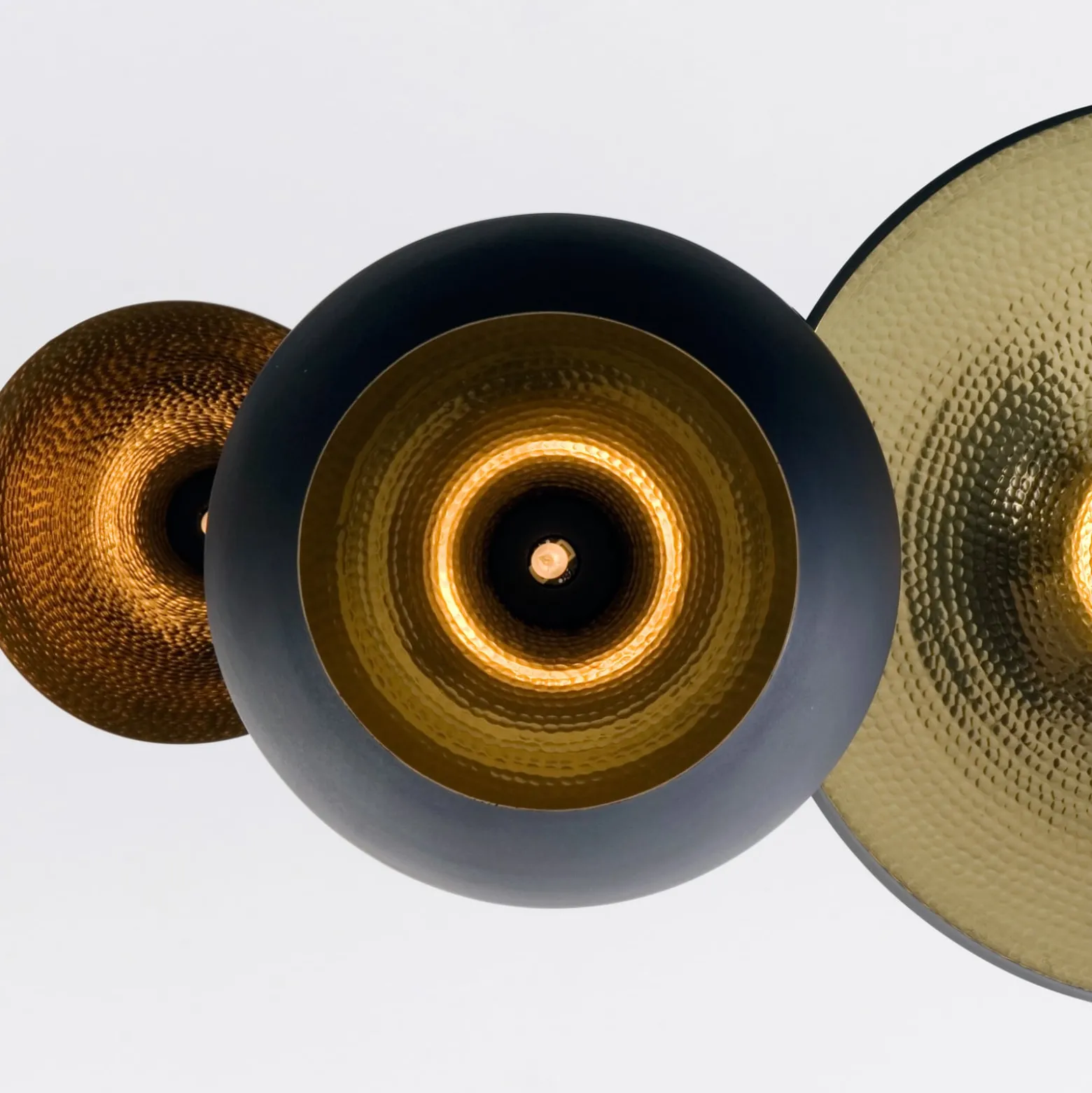 Tom Dixon Beat Stout -LED-riippuvalo, musta