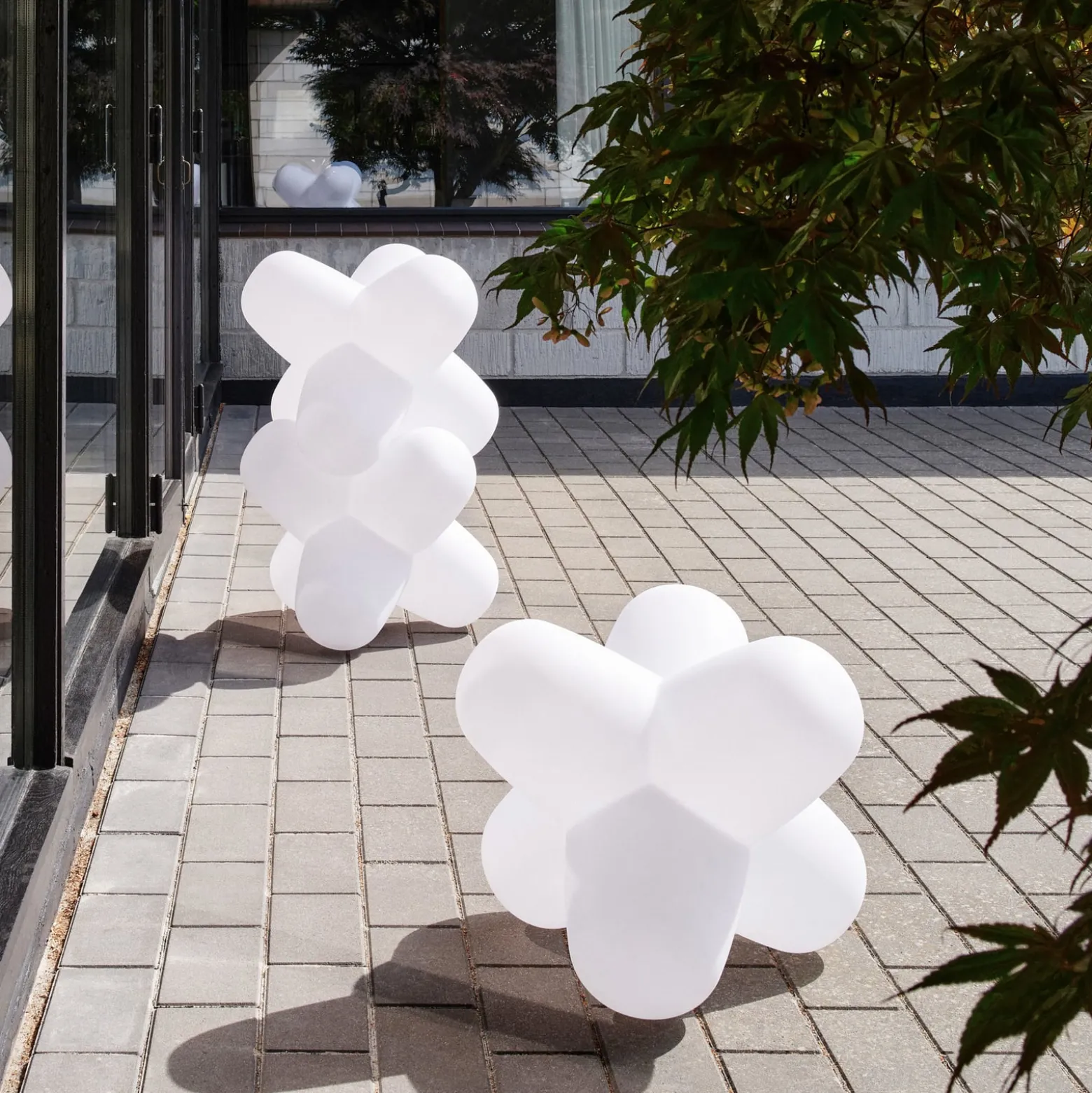 Tom Dixon LED-akkukäyttöinen pöytävalaisin JACK, valkoinen, 58 x 58 cm, IP65